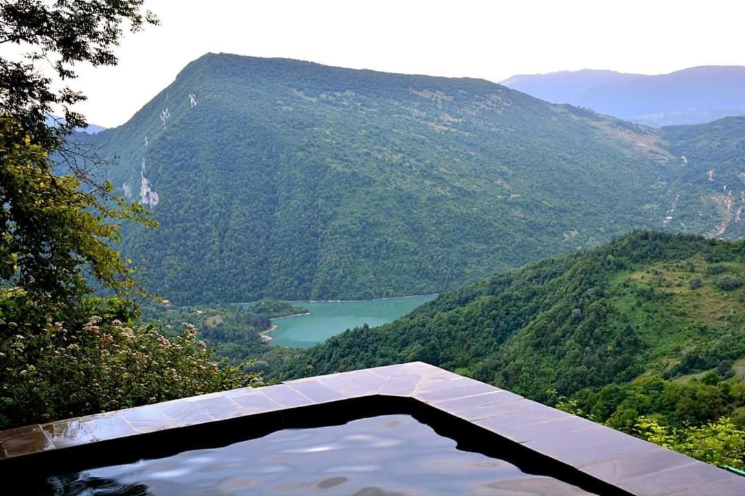 Guest House Lailashi Surmushi Exterior photo
